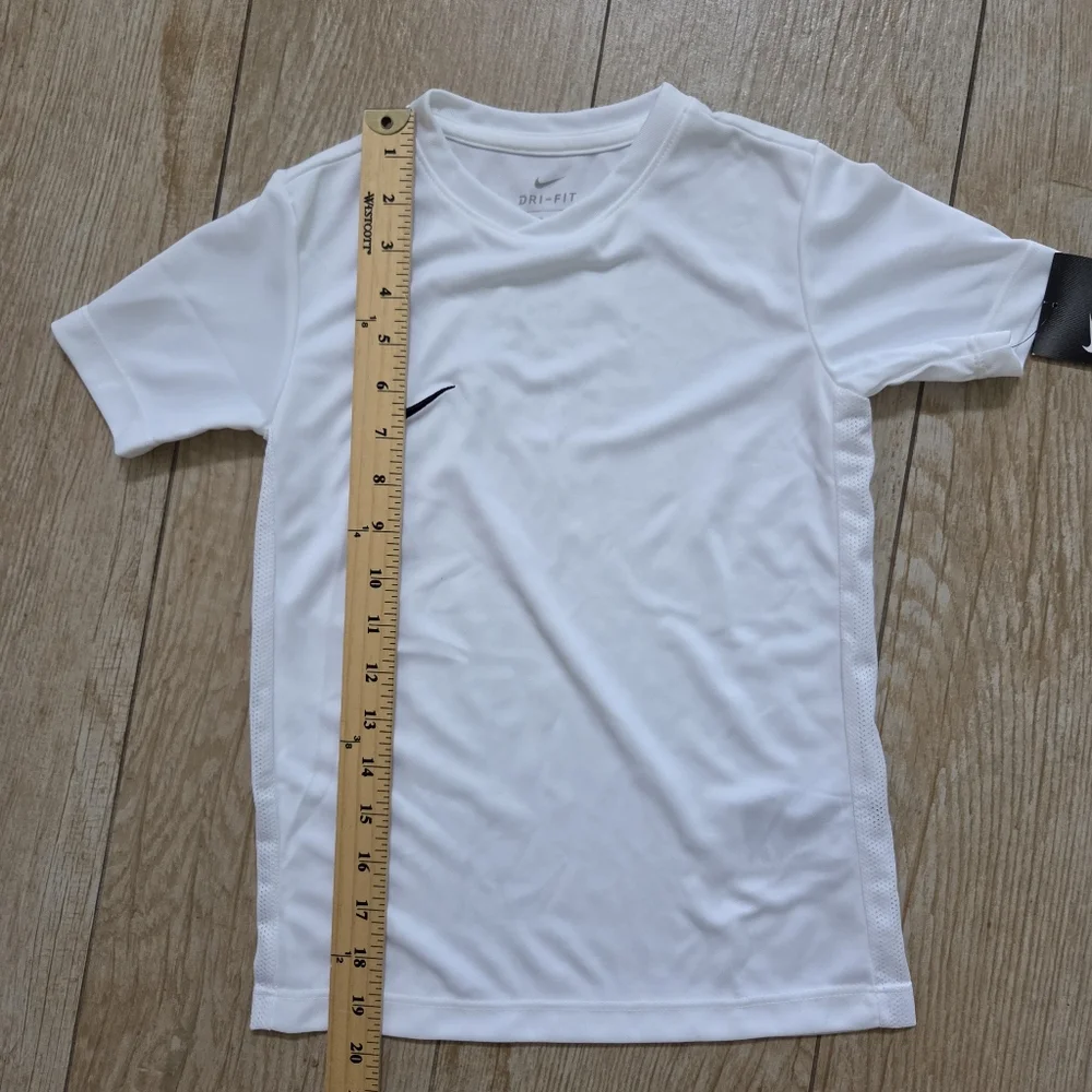 Nike White Dri-FIT Shirt Size XS